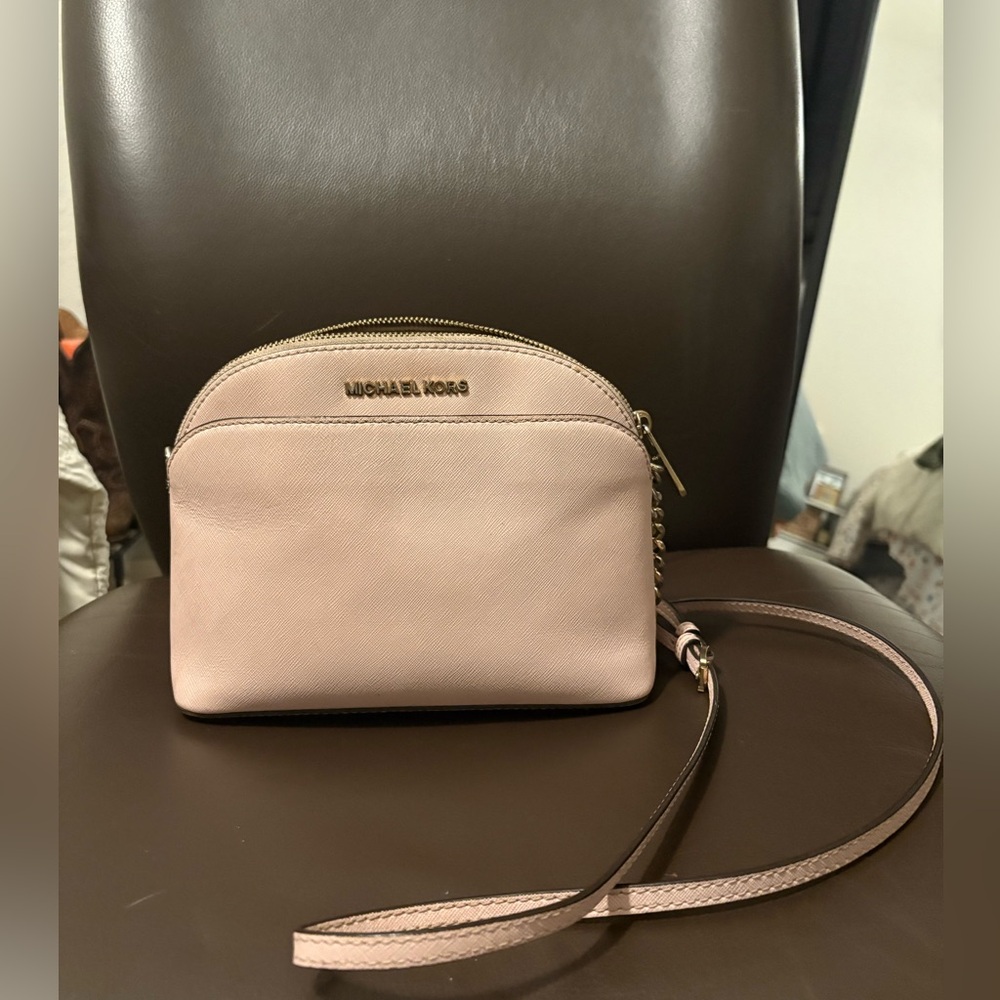 Michael Kors light pink crossbody purse